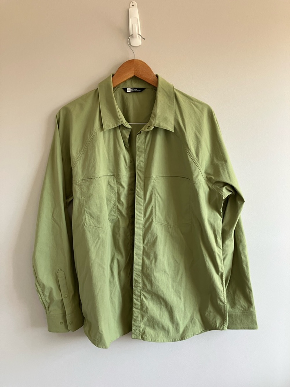 MEC Chilcotins Long Sleeve Utility Shirt  size large green snap button nylon